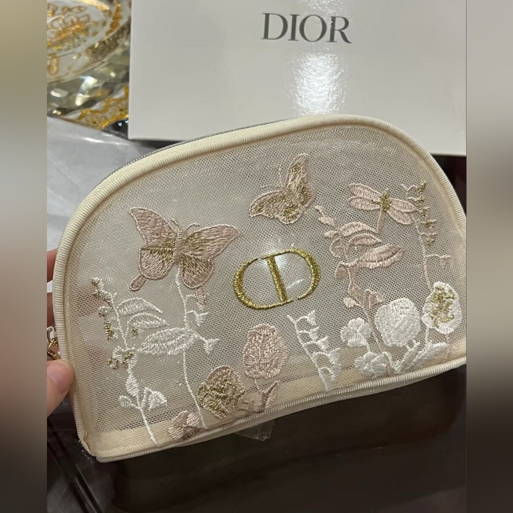 2025 Christian Dior Parfums Floral Pouch Set! - Picture 8 of 15